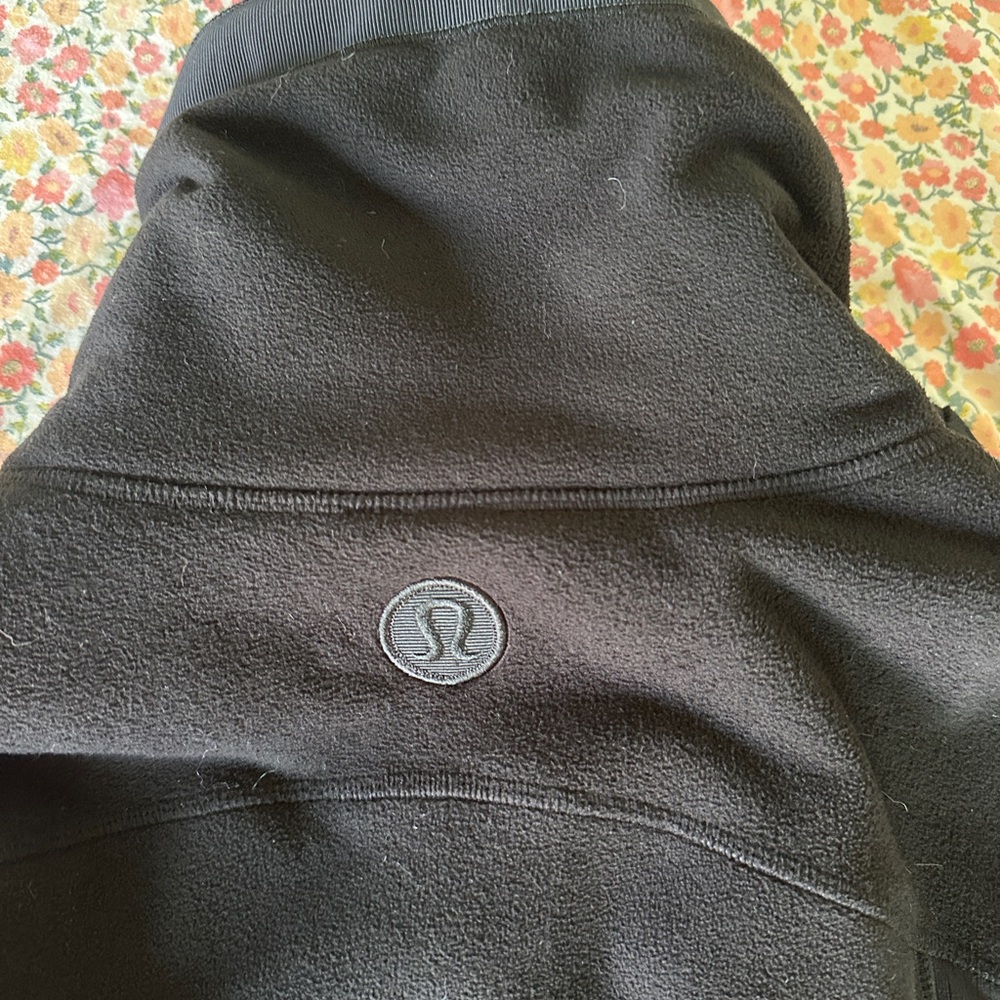 Fleeced Lined Lululemon Pullover - image 3